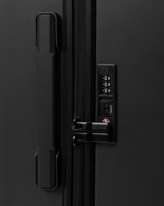 Reisekoffer Db Ramverk Check-in Luggage Medium Black Out - 2025/26