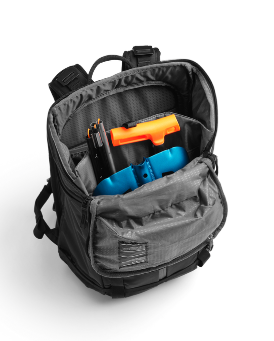 Plecak DB Backcountry Backpack 25L Black Out - 2025/26