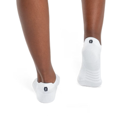 Skarpety damskie On Running Performance Low Sock White/Ivory - 2023/24