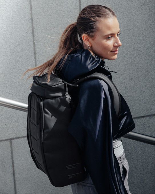 Plecak DB Hugger Backpack 20L Black Out