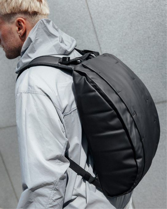 Plecak DB Hugger Base Backpack 15L Black Out - 2024/25